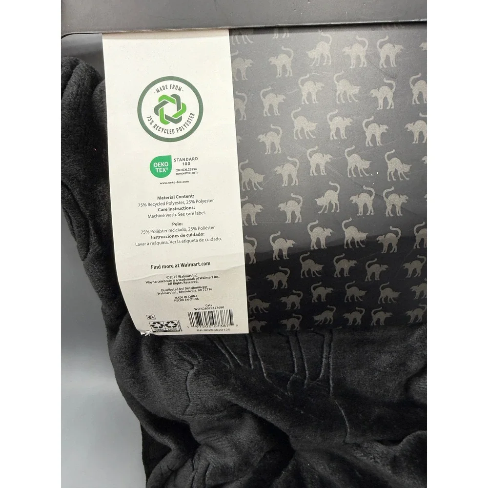 Way to Celebrate Halloween Oversized Plush Throw Blanket Black Embossed Cats